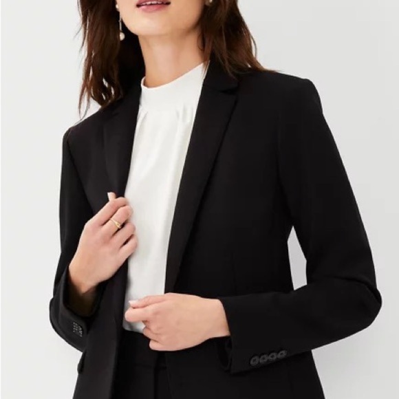 Like New Ann Taylor Women's Long Sleeve Single Button Blazer Business Black Sz 0 - Picture 4 of 16
